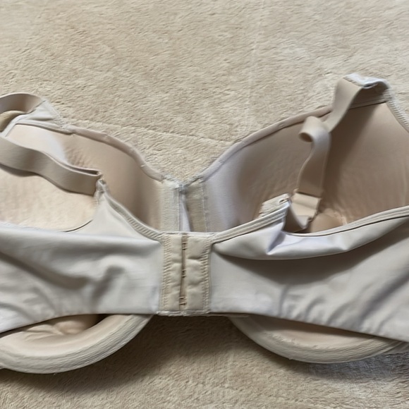 Lilyette/Bali Bras - Picture 6 of 8